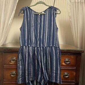 Old Navy Women's Large Navy and White Stripe Open Back Romper W/Pockets